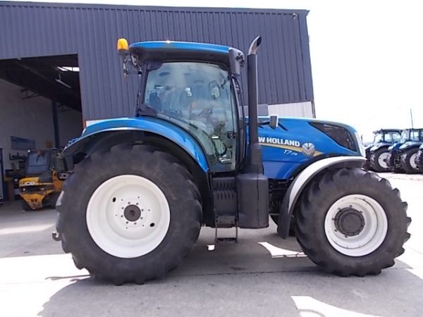 2017 NewHolland T7.175 50K RangeCommand - Image 2